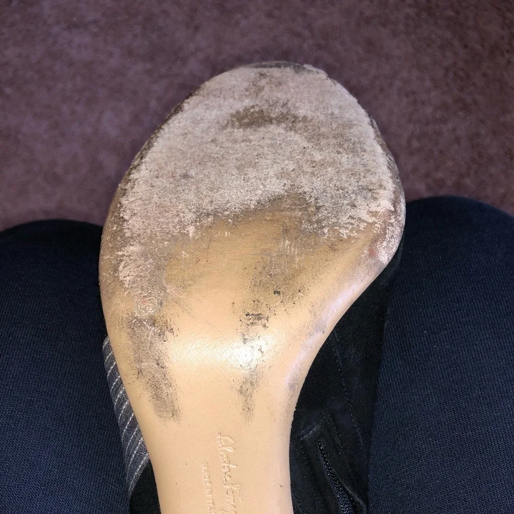 𝅺Salvatore Ferragamo booties blk/gold/silver w box